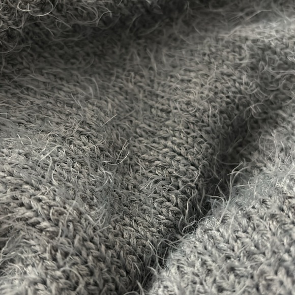 Fashion on Earth Anthro Open Back Fuzzy Eyelash Sweater top faux wrap grey M MD - Picture 9 of 17